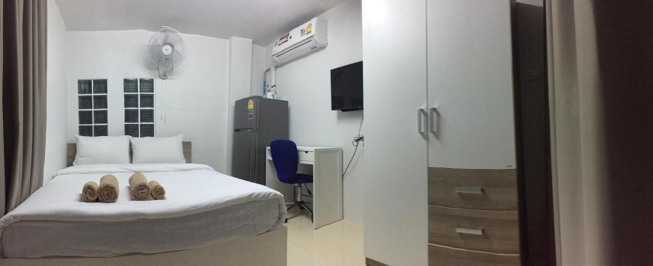 Room58 Bangkok Exteriör bild