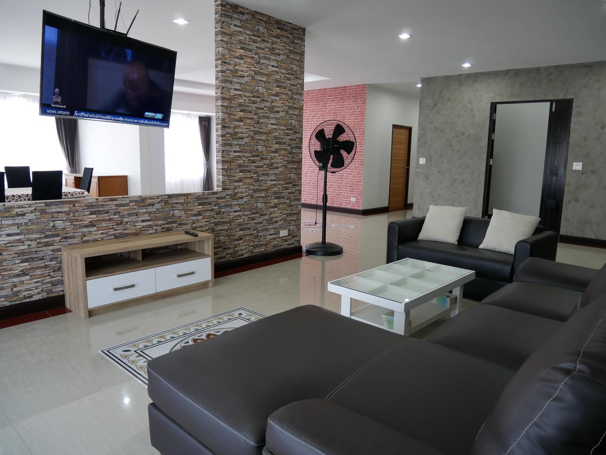 Room58 Bangkok Exteriör bild