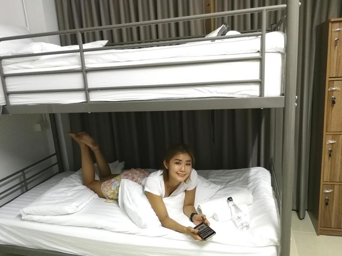 Room58 Bangkok Exteriör bild